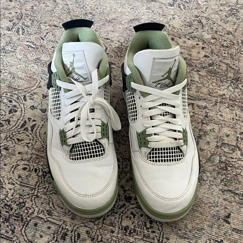 Nike Women’s White Black Light Green Retro Sneakers - Picture 3 of 12